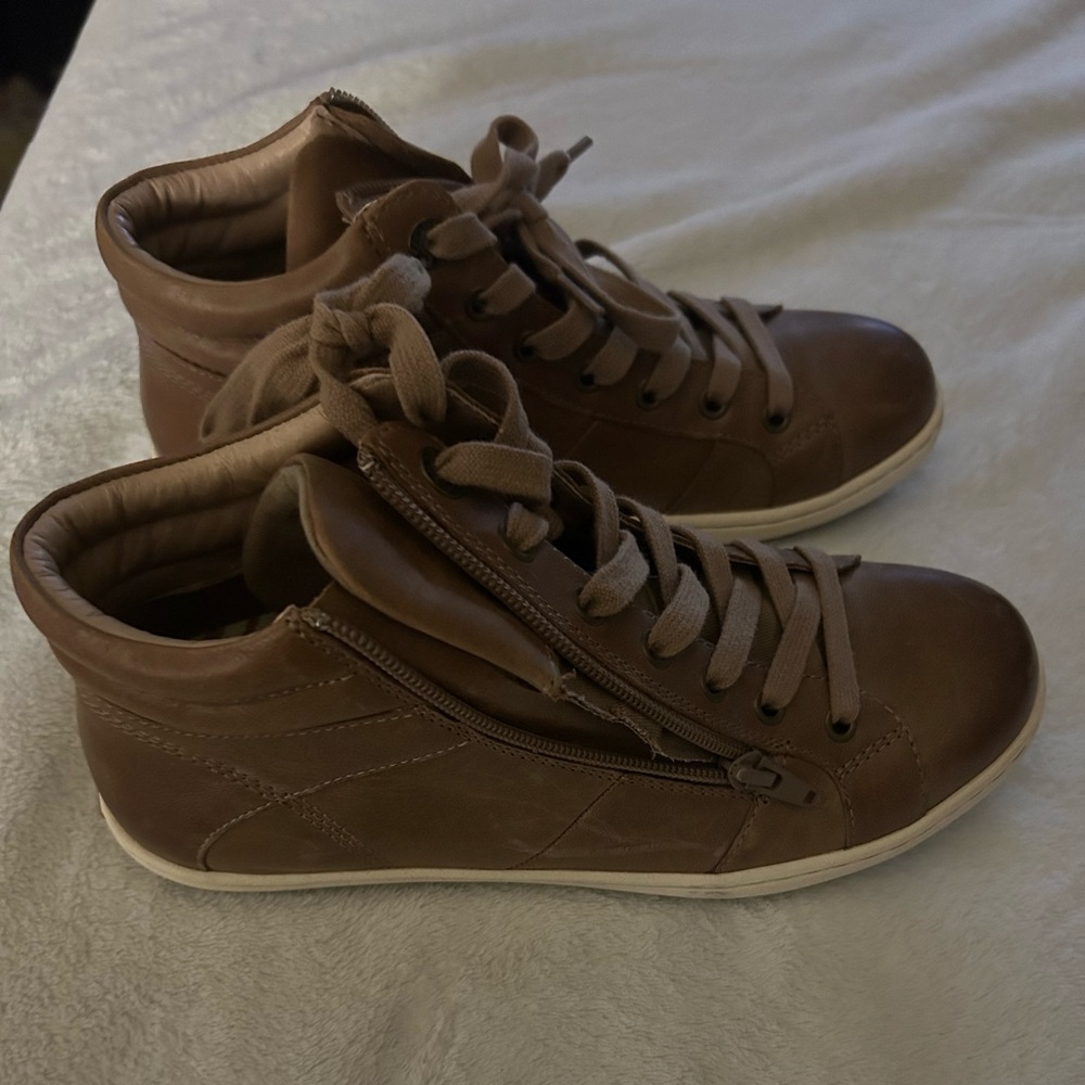 Taos women’s 7.5